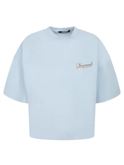 JACQUEMUS SHORT SLEEVES, CREW NECK, EMBROIDERED LOGO.