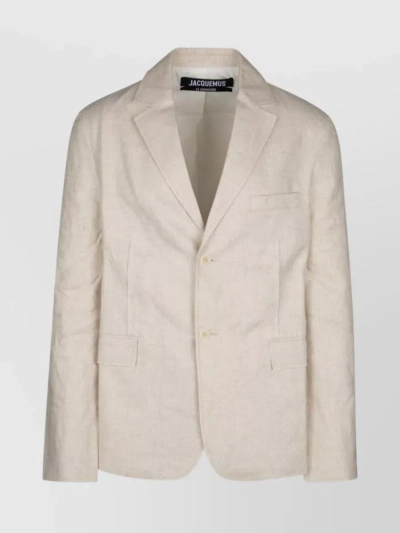 Jacquemus Structured Notch Lapel Jacket With Rear Vent In Cream