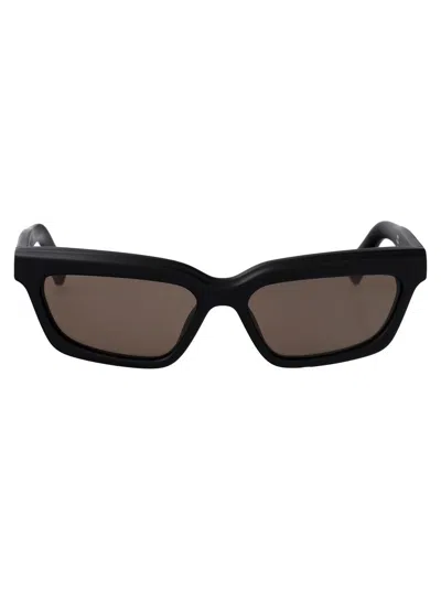 Jacquemus Sunglasses In Black