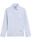 Jacquemus Womens La Chemise Cuadro Script-embroidery Asymmetric Cotton Shirt Light Grey In Blue