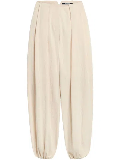 Jacquemus Le Pantalone Calisson In Neutral