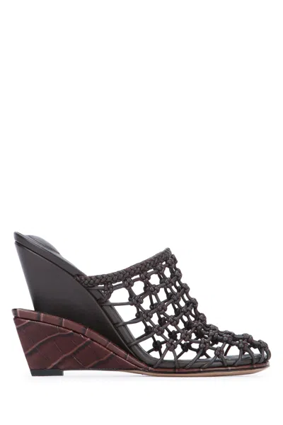 Jacquemus Les Doubles Tresses Croc-embossed Wedge Mules In Black