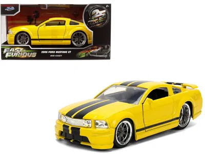 Jada 2006 Ford Mustang Gt Yellow With Black Stripes "fast & Furious 25 Years" Series 1/32 Diecast Model C