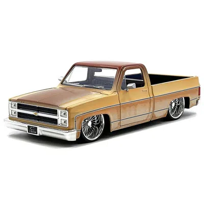 Jada Toys Jada 1-24 Just Trucks Series Diecast Model Car With Daytona Wire Wheels For 1985 Chevrolet C-10 Pick