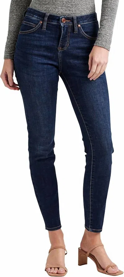 Jag Carter Girlfriend Jean In Night Breeze In Blue