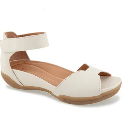 Jambu Missy Casual Flat Sandal In Brown