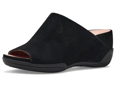 Jambu Nelly In Black