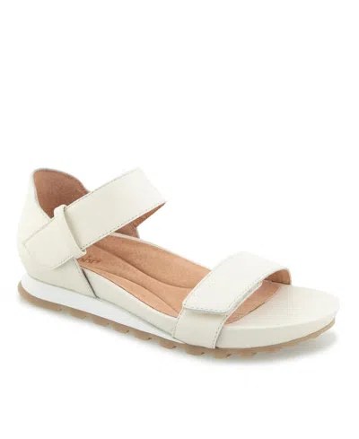 Jambu Linda Casual Wedge Sandal In White