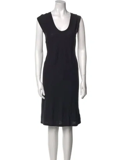 Pre-owned James Perse Scoop Neck Knee-length Dress In Black