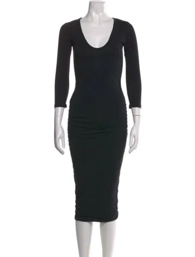 Pre-owned James Perse Scoop Neck Knee-length Dress In Black