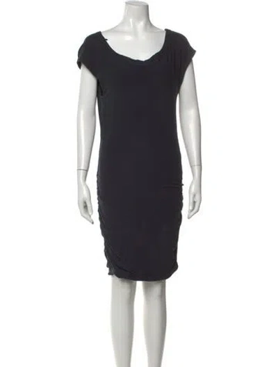 Pre-owned James Perse Scoop Neck Knee-length Dress In Black