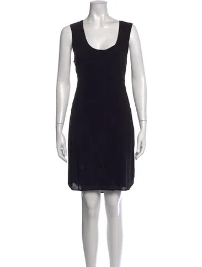 Pre-owned James Perse Scoop Neck Knee-length Dress In Black
