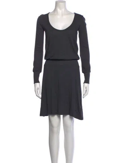 Pre-owned James Perse Scoop Neck Knee-length Dress In Gray