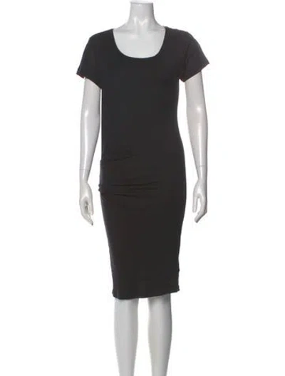 Pre-owned James Perse Scoop Neck Knee-length Dress In Gray