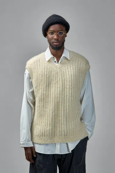 Jan-jan Van Essche Knit#72 Wide Fit Sleeveless V-neck In Neutral