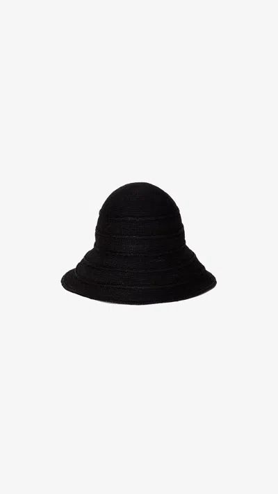 JANESSA LEONE ZEKE BUCKET