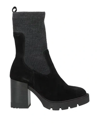 Janet & Janet Woman Ankle Boots Black Size 8 Textile Fibers, Leather