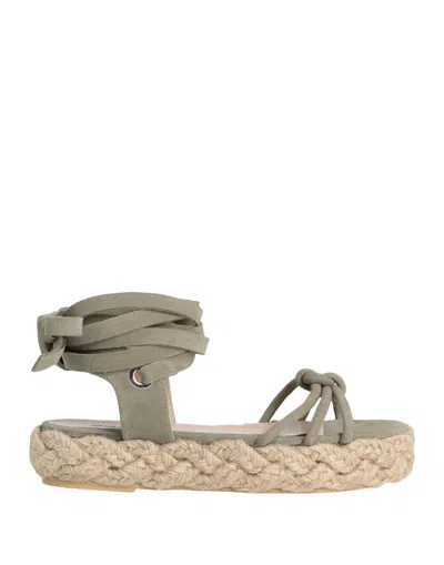 Janet & Janet Espadrilles In Sage Green