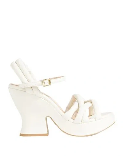 Janet & Janet Woman Sandals Cream Size 8 Soft Leather In White