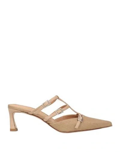 J.a.p. Jose Antonio Pereira J. A.p. Jose Antonio Pereira Woman Mules & Clogs Khaki Size 8 Natural Raffia In Brown