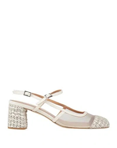 J.a.p. Jose Antonio Pereira J. A.p. Jose Antonio Pereira Woman Pumps Beige Size 8 Natural Raffia, Textile Fibers In Neutral