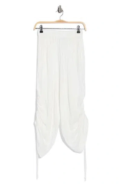 Jbq Rayon Lounger In White