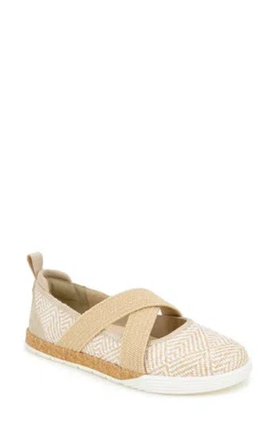 Jbu Elm Flat In Cream Raffia