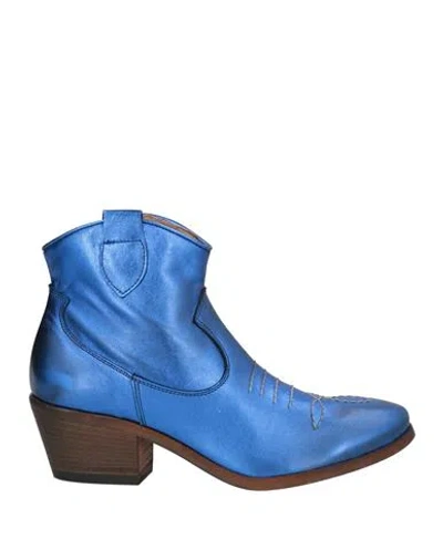 Je T'aime Woman Ankle Boots Bright Blue Size 7 Leather