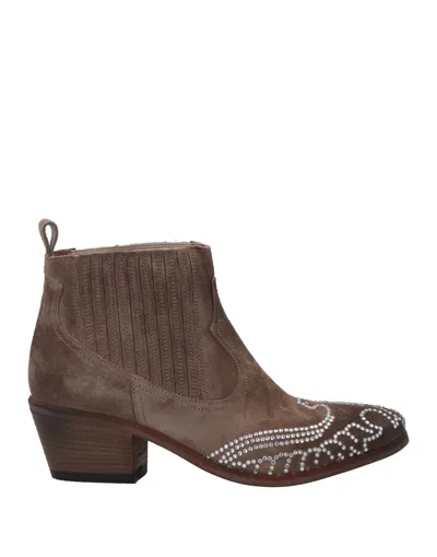 Je T'aime Woman Ankle Boots Khaki Size 10 Leather In Beige