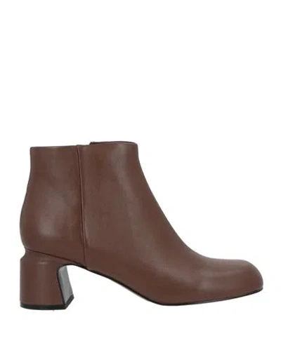 Jeannot Woman Ankle Boots Brown Size 8 Leather
