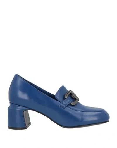 Jeannot Woman Loafers Bright Blue Size 7 Leather