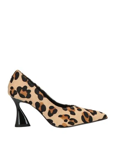 Jeannot Woman Pumps Sand Size 7 Leather