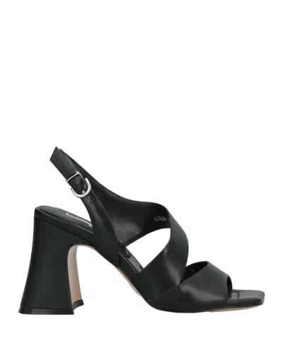 Jeannot Sandals In Black