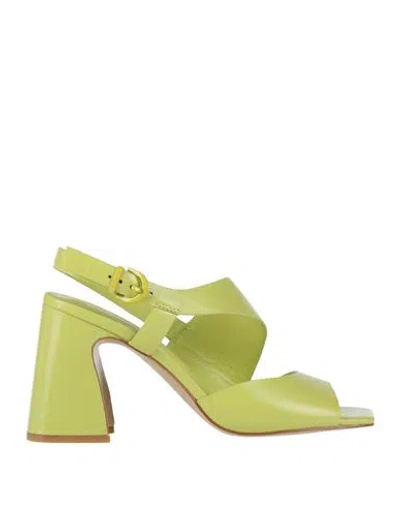 Jeannot Woman Sandals Lime Green Size 7 Leather