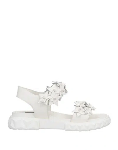 Jeannot Woman Sandals Off White Size 8 Leather