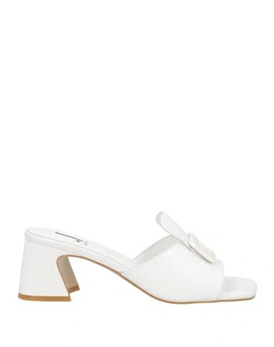 Jeannot Woman Sandals White Size 11 Leather