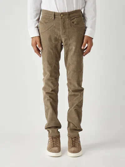 Jeckerson John Slim-fit 5 Tasche In Velluto 850 Righe Trousers In Neutral