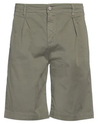Jeckerson Man Shorts & Bermuda Shorts Military Green Size 34 Cotton, Elastane
