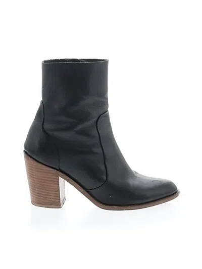 Pre-owned Jeffrey Campbell Boots In Black