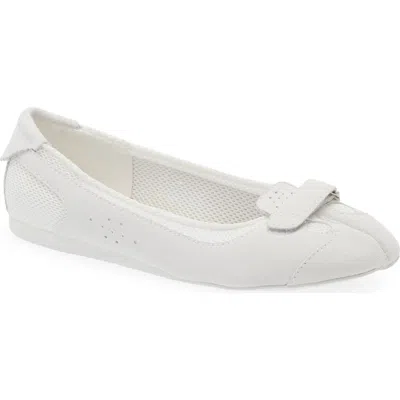 Jeffrey Campbell Faylen Ballet Flat In White