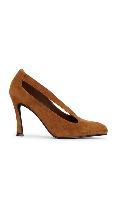Jeffrey Campbell Managed Pump In Brown