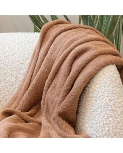 Jennifer Adams 480 Gsm Thread Count Faux Fux Embrace Throw In Brown