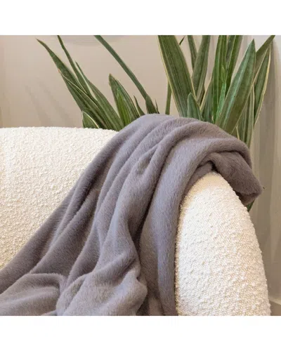 Jennifer Adams 480 Gsm Thread Count Faux Fux Embrace Throw In Brown