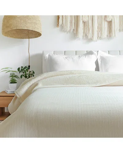 Jennifer Adams Chenille Sherpa Blanket In White