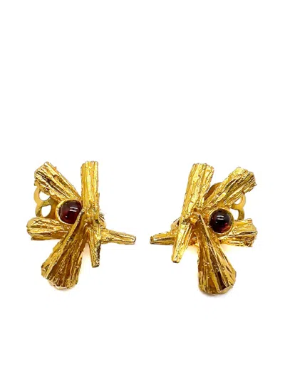 Pre-owned Jennifer Gibson Jewellery 1960s Bark Cabochon Clip-on Earrings In Gold