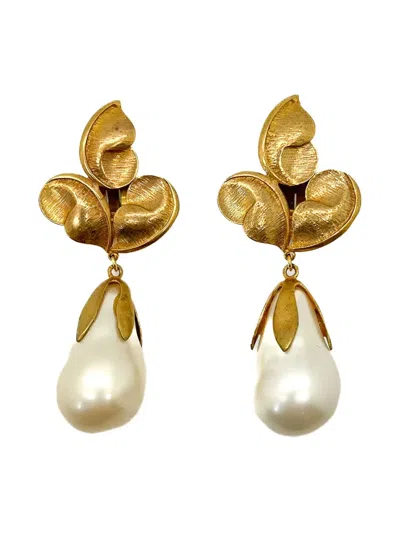Pre-owned Jennifer Gibson Jewellery 1980s Farrah Lister Pearl Earrings In Gold