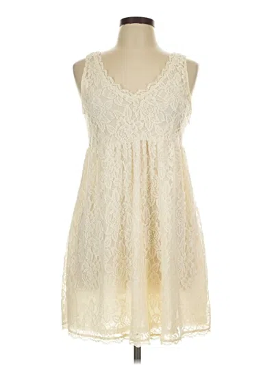 Pre-owned Jennifer Lopez Casual Dress In Ivory
