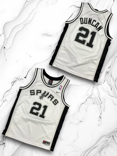 Pre-owned Jersey X Nike Vintage Nike San Antonio Spurs Tim Duncan Basketball Jersey In White