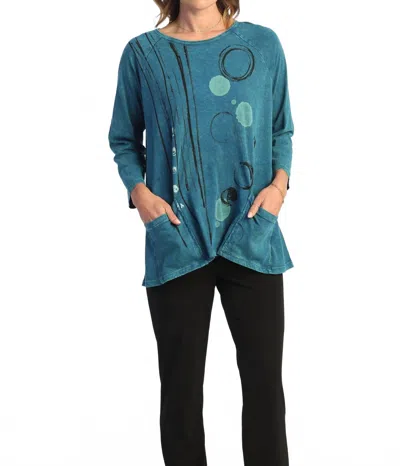 Jess & Jane Mineral Washed Patch Pocket Cotton Top In Lollipop In Blue