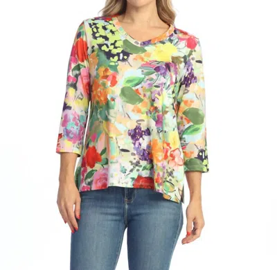 Jess & Jane Peonies Soft Touch V-neck Top In Multi